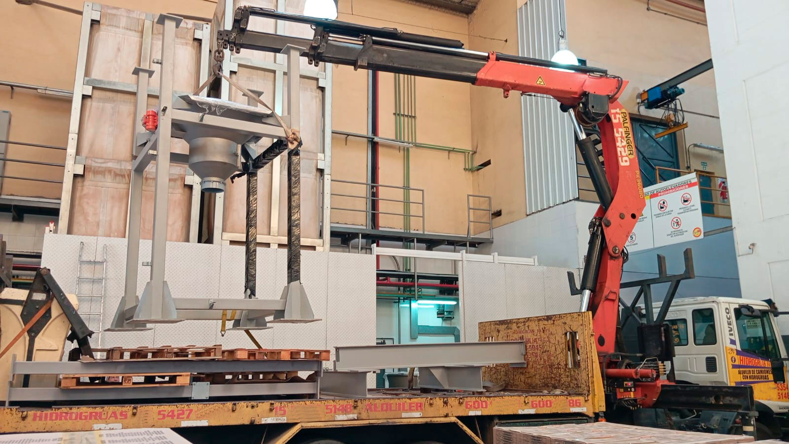 Transporte con hidrogrua